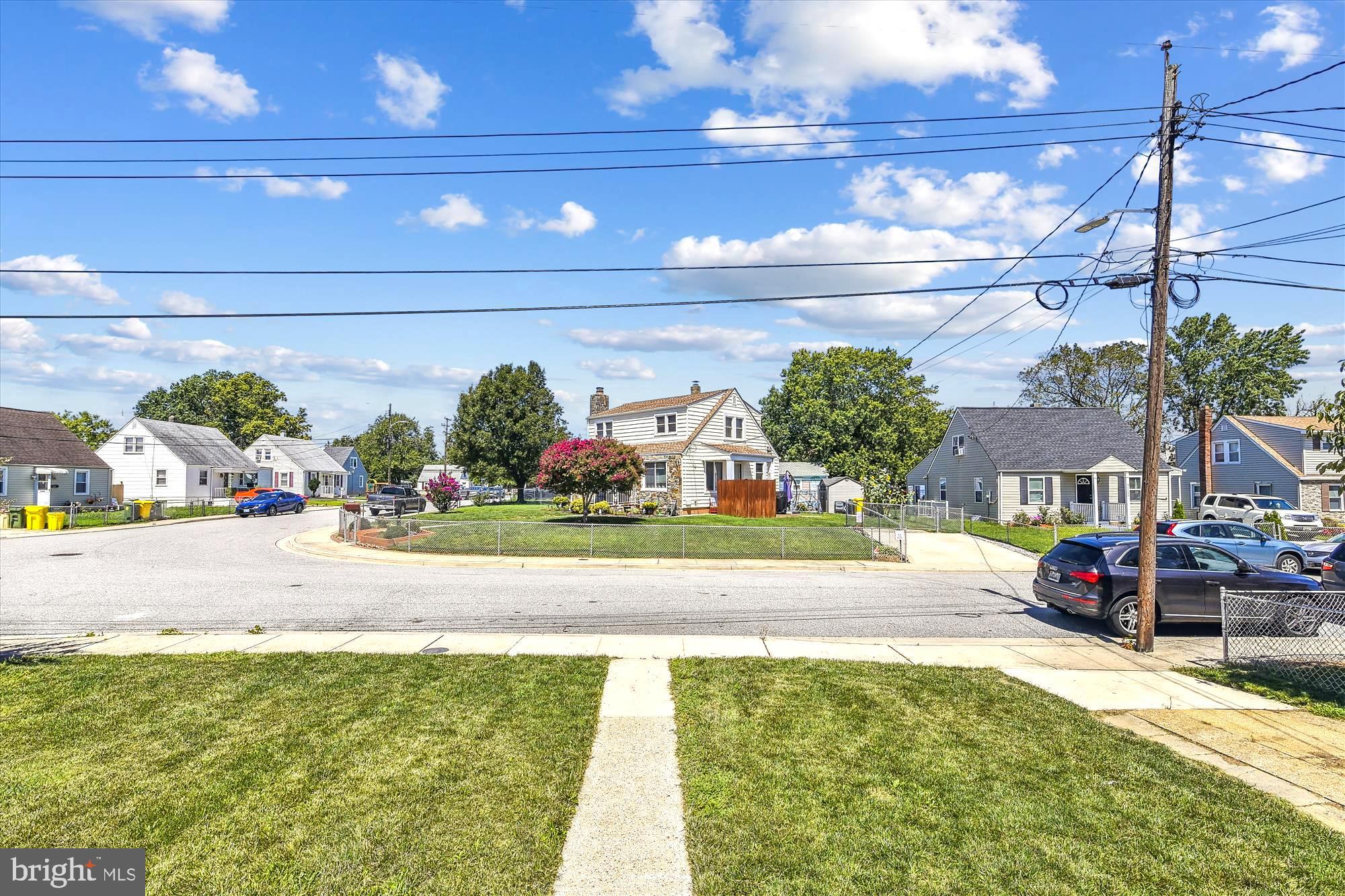 COLONIAL HOUSING - Residential