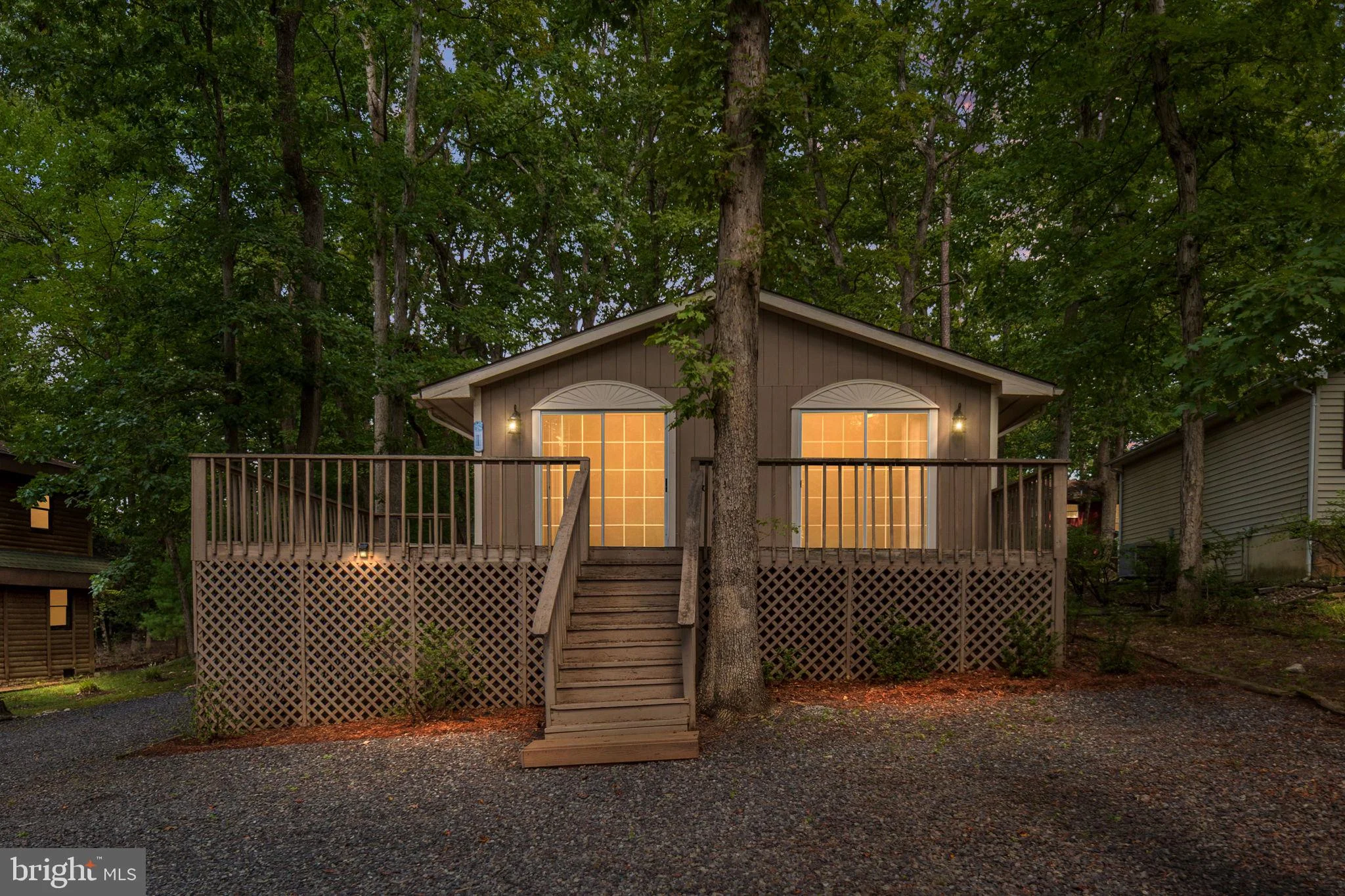 207 Creekside Drive