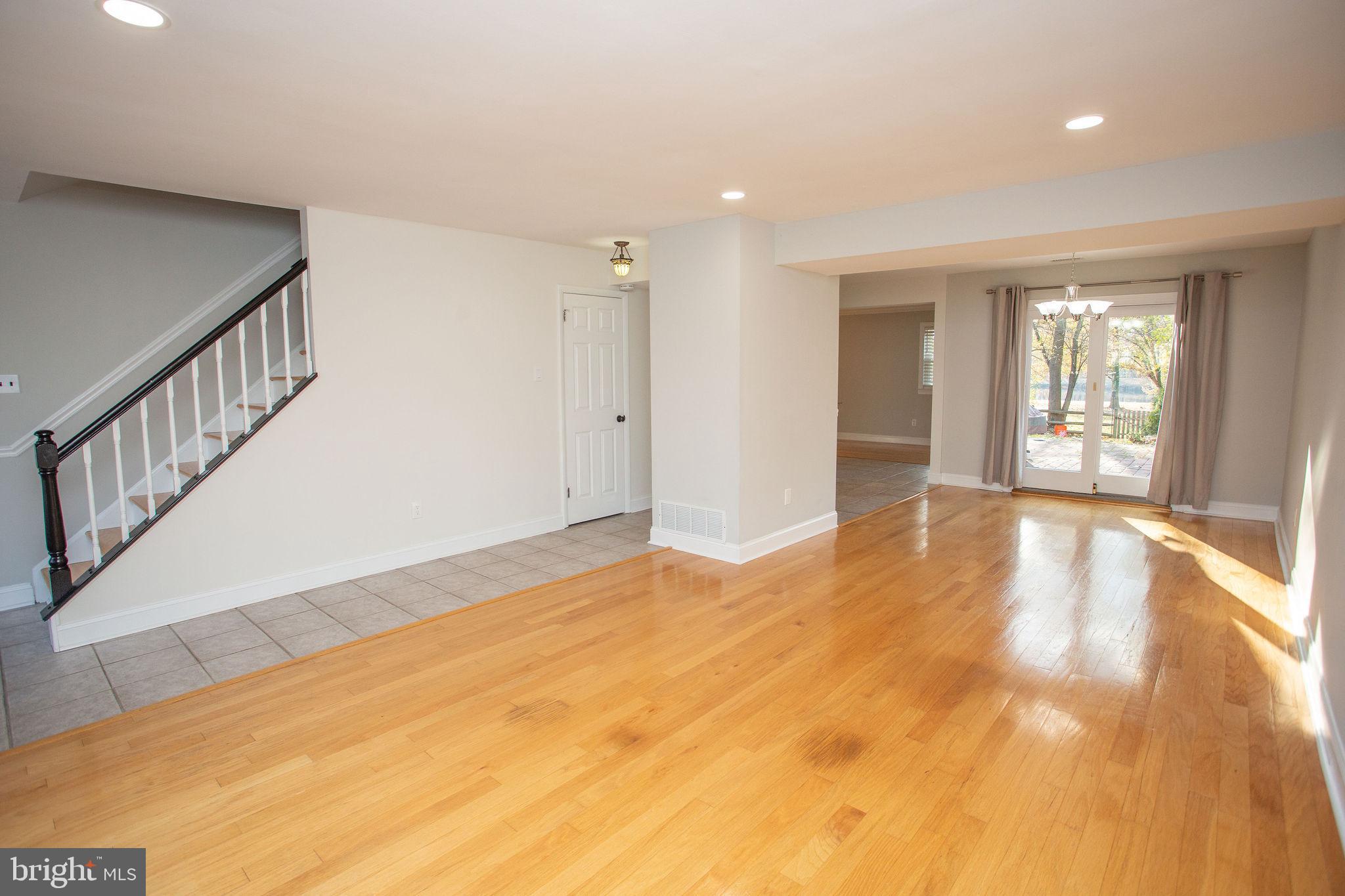 209 CARLETON LANE