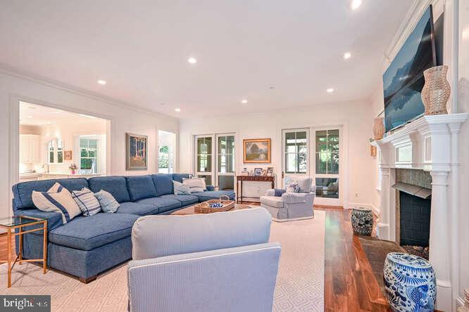 MCAULEY PARK - Residential