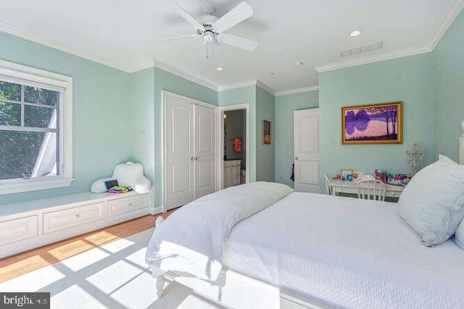 MCAULEY PARK - Residential