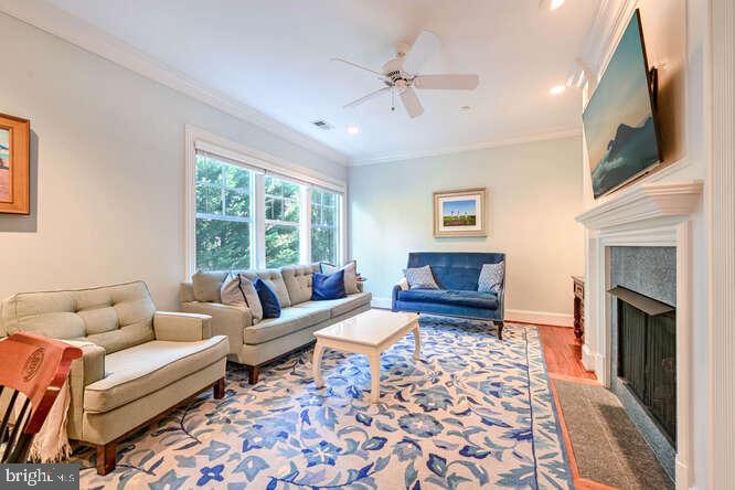 MCAULEY PARK - Residential