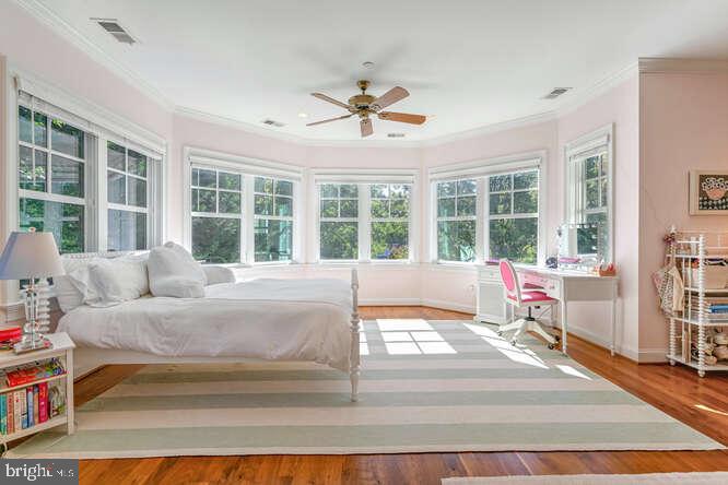 MCAULEY PARK - Residential