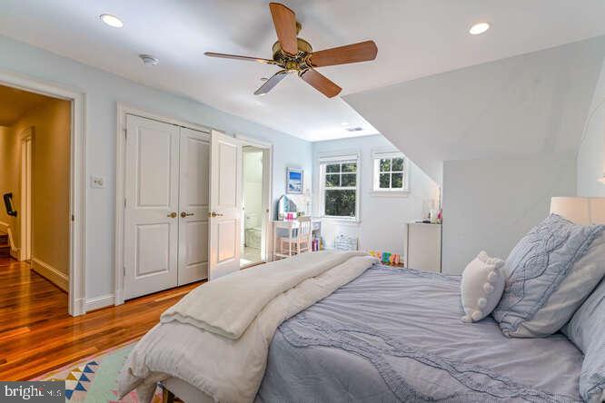 MCAULEY PARK - Residential