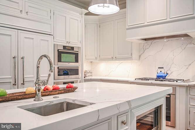 MCAULEY PARK - Residential