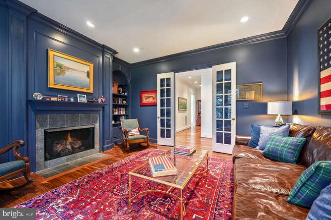 MCAULEY PARK - Residential