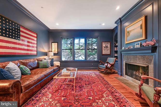 MCAULEY PARK - Residential