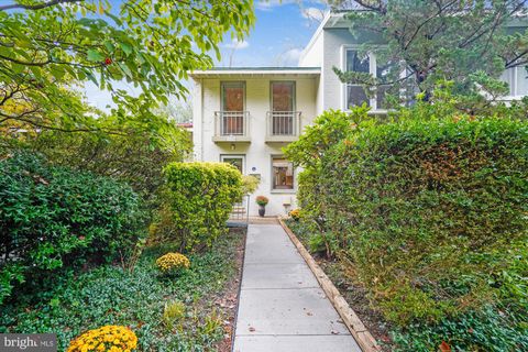 11450 ORCHARD LANE RESTON VA 20190