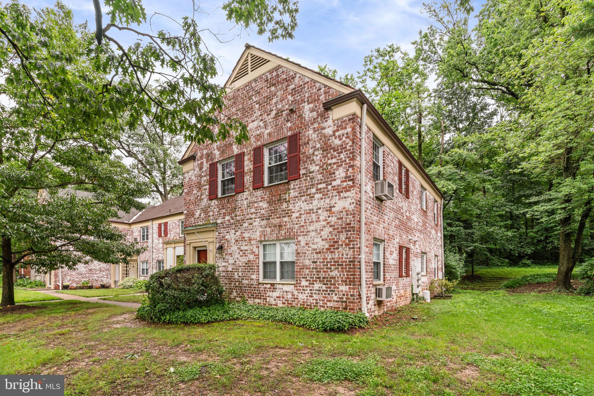 PARKFAIRFAX - Residential Lease