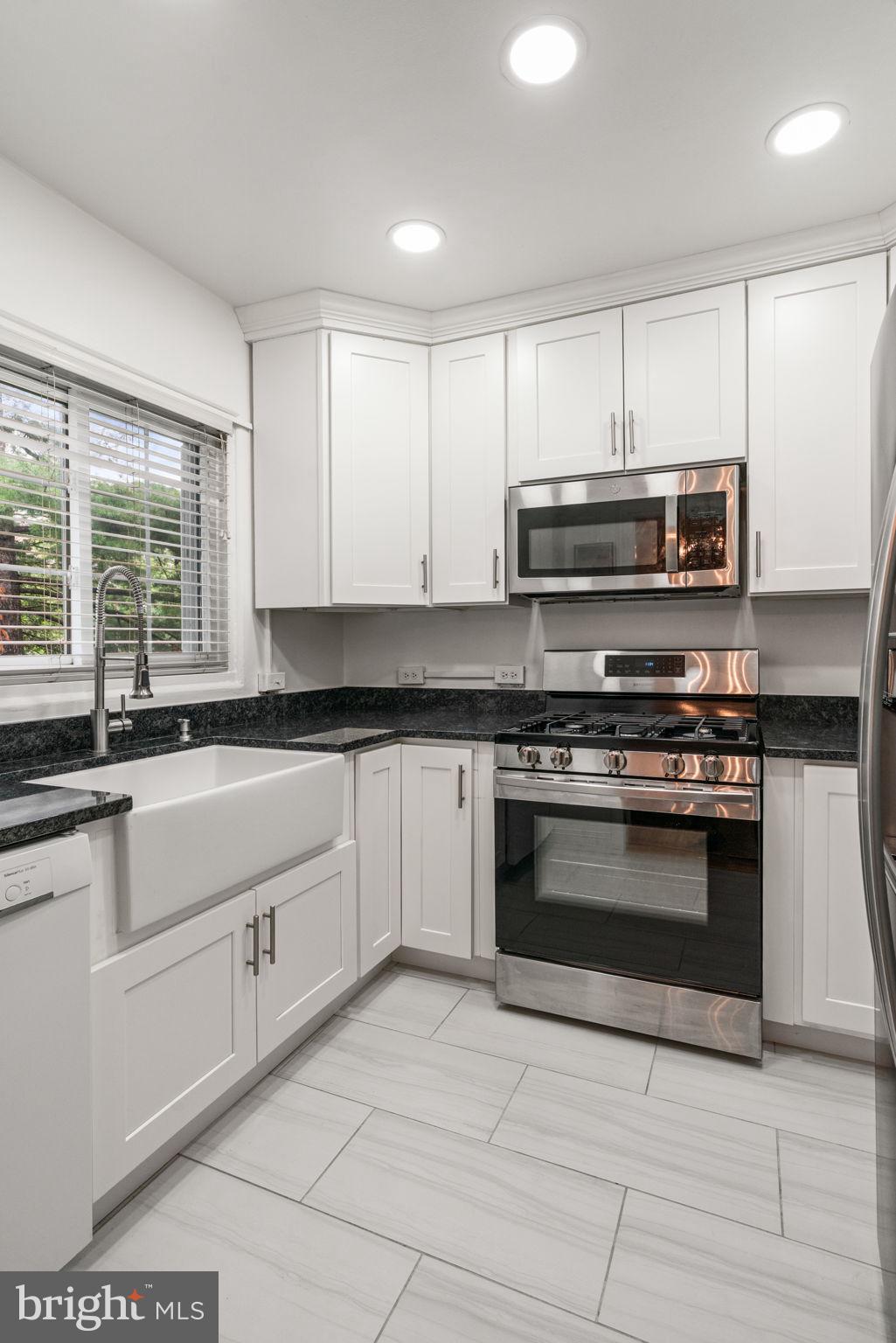 PARKFAIRFAX - Residential Lease