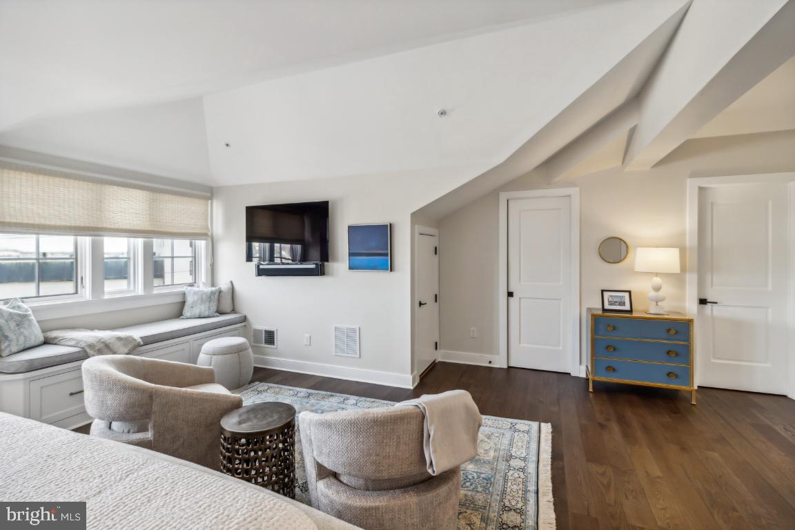 HISTORIC DISTRICT - Residential