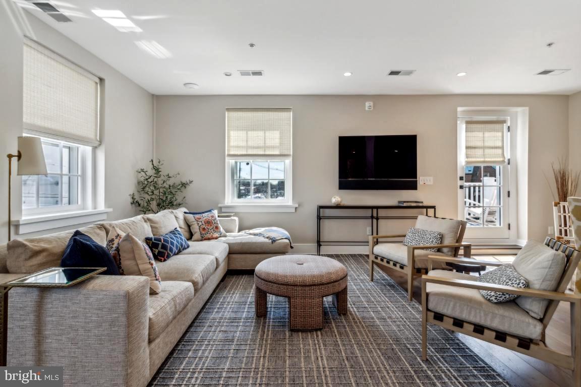 HISTORIC DISTRICT - Residential