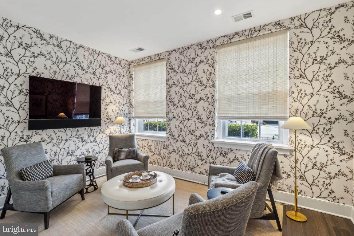 HISTORIC DISTRICT - Residential