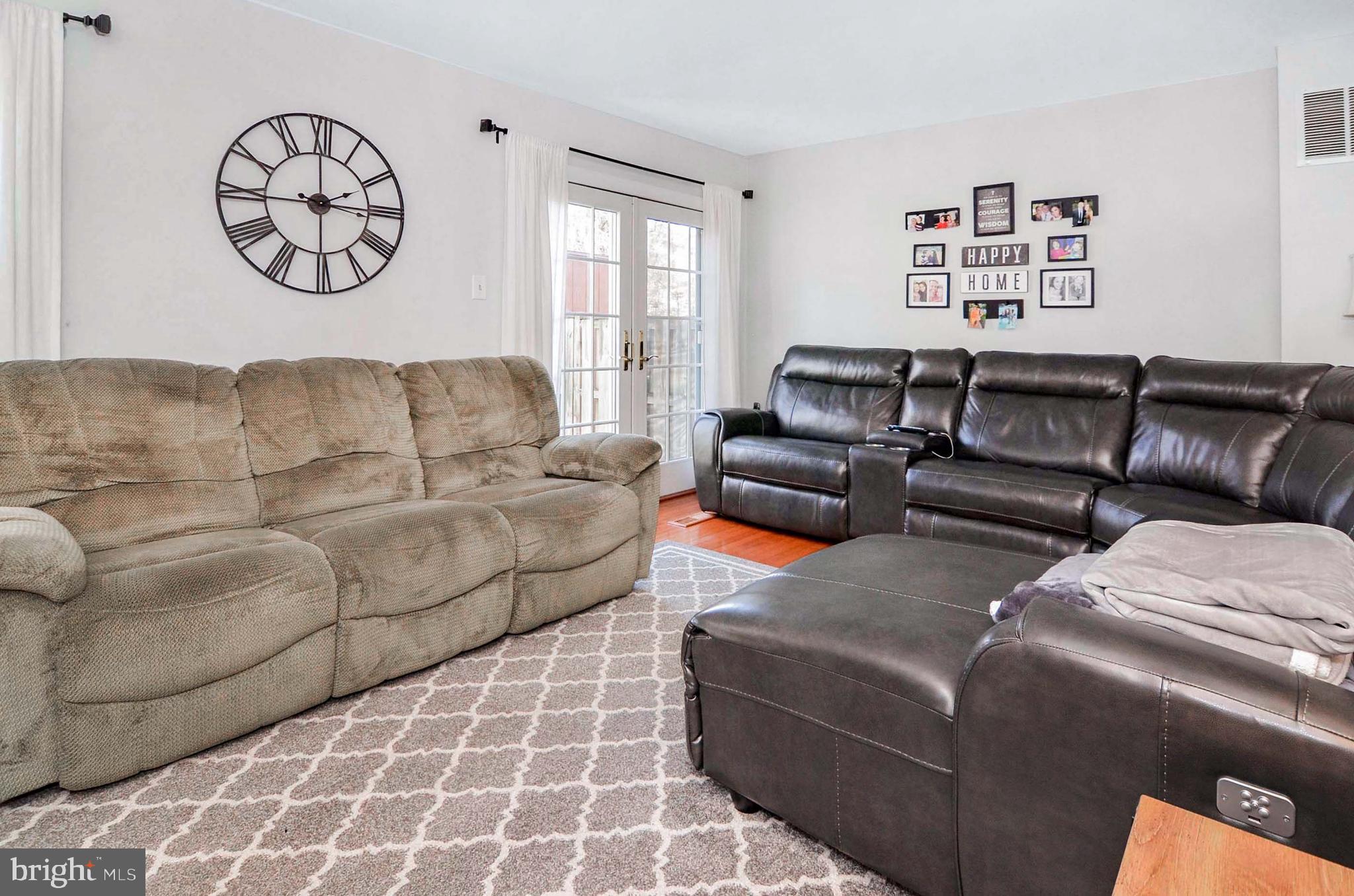 CROFTON MEADOWS - Residential