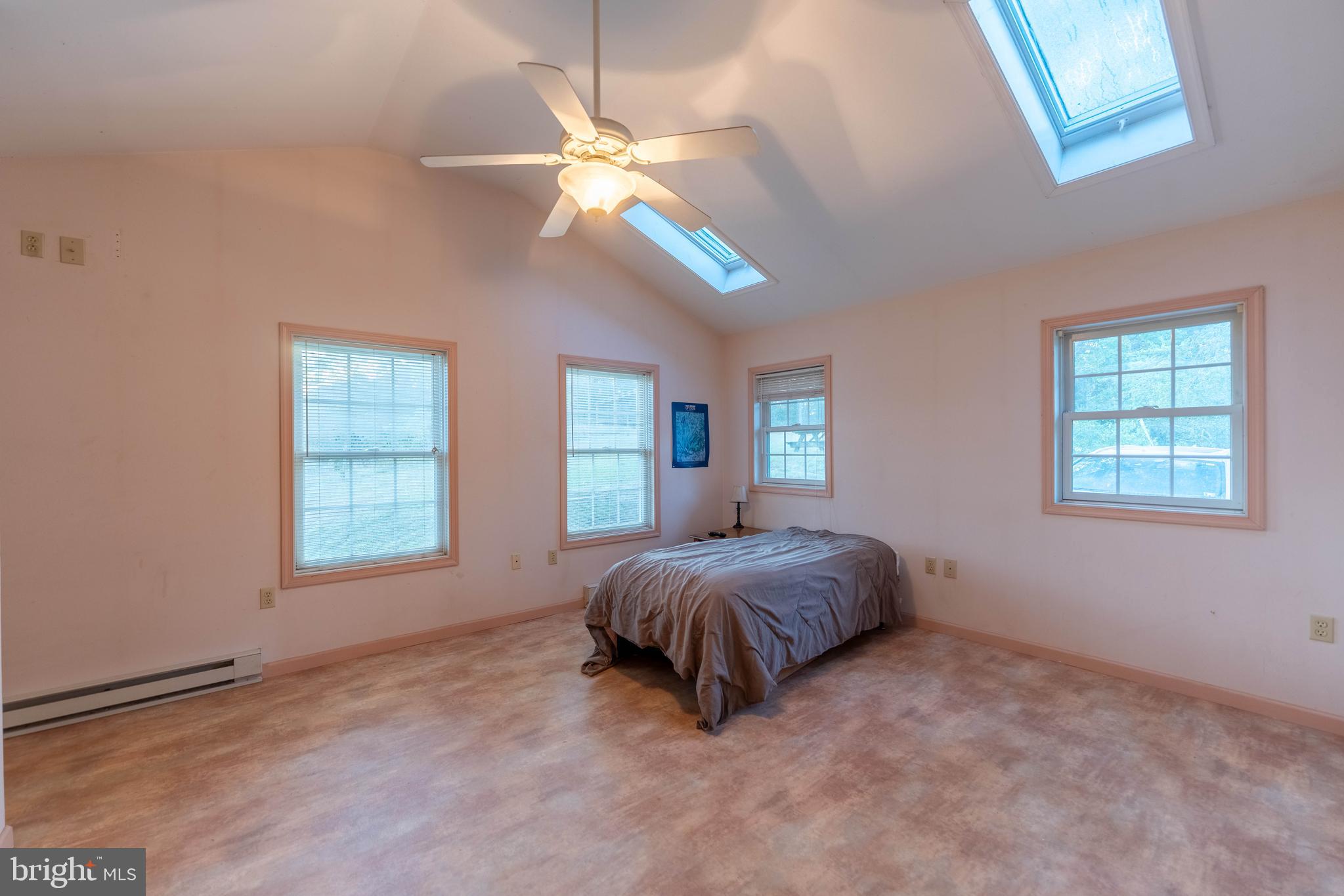 NEWPORT - Residential