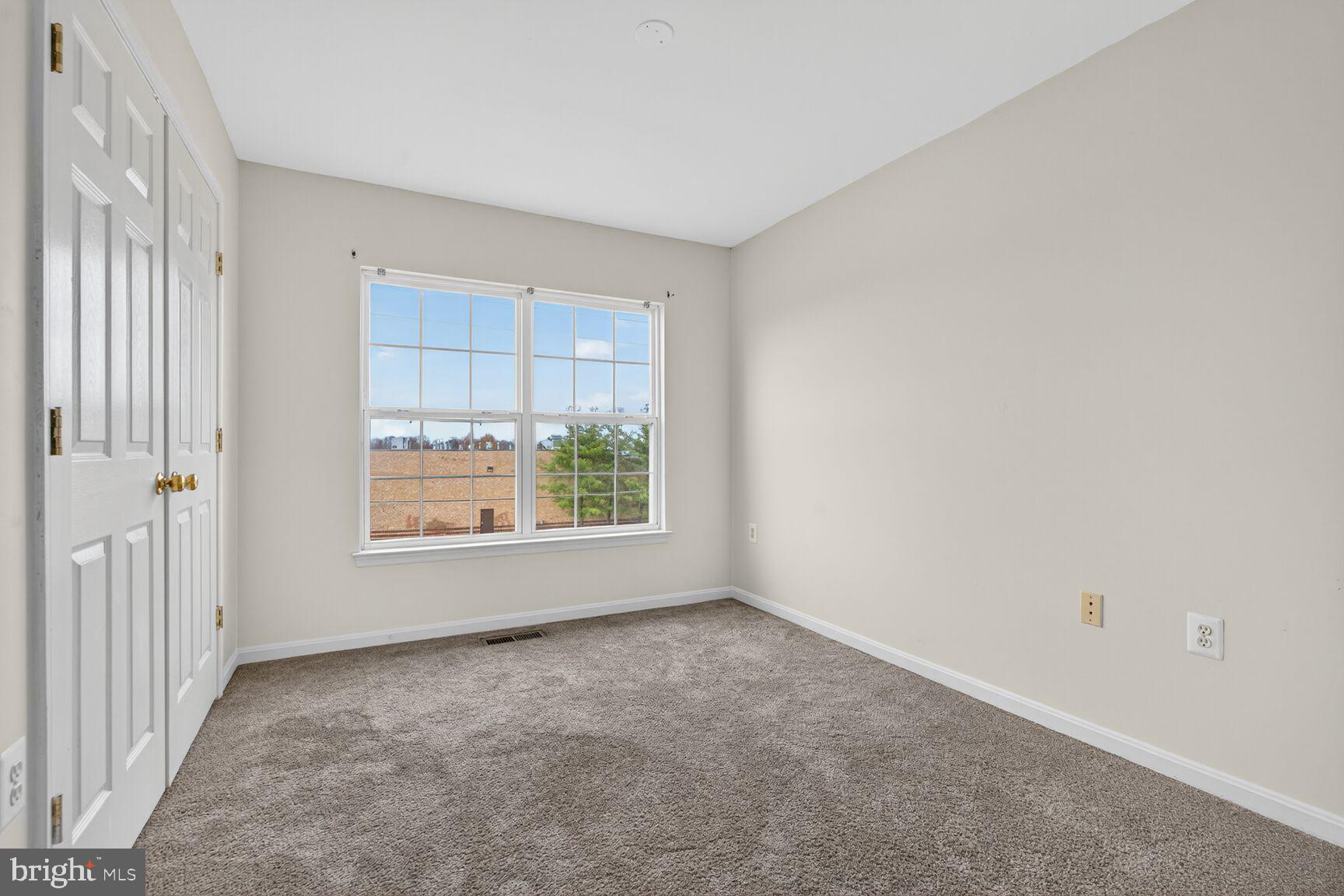 PARKSIDE AT DULLES - Residential