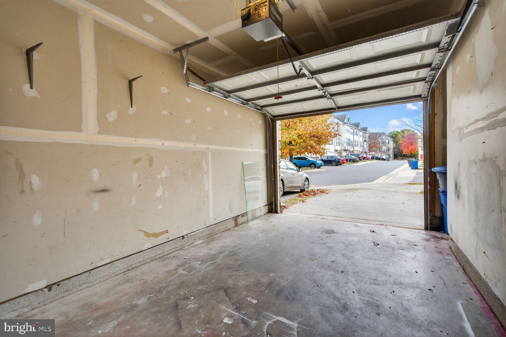 PARKSIDE AT DULLES - Residential