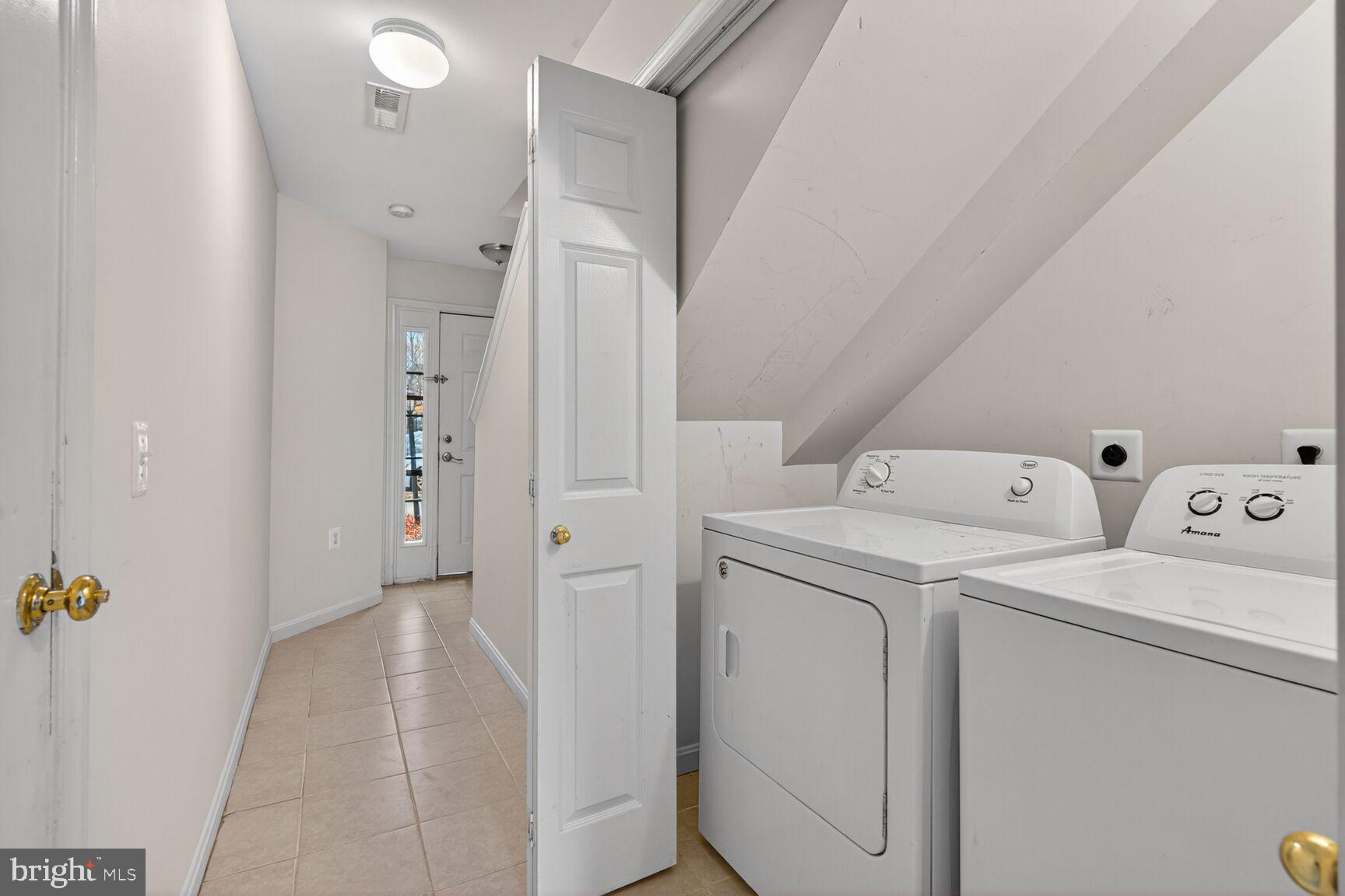 PARKSIDE AT DULLES - Residential