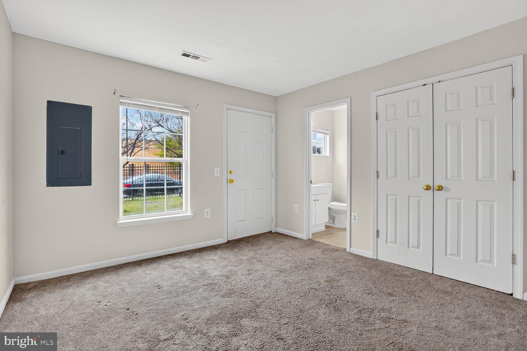 PARKSIDE AT DULLES - Residential