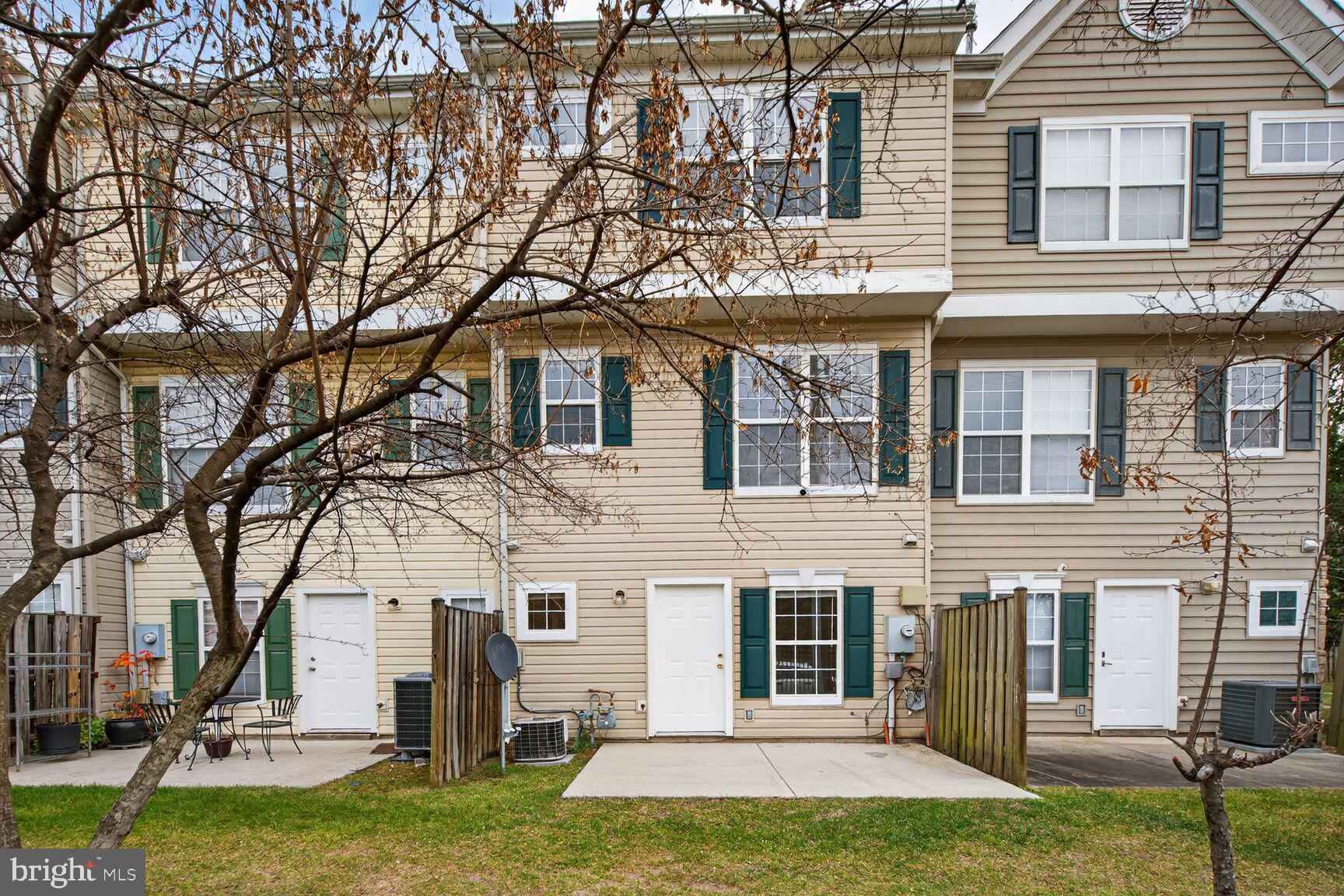 PARKSIDE AT DULLES - Residential