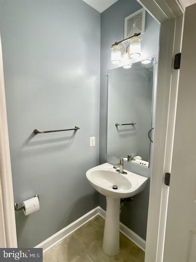 SUMMERFIELD - Residential Lease