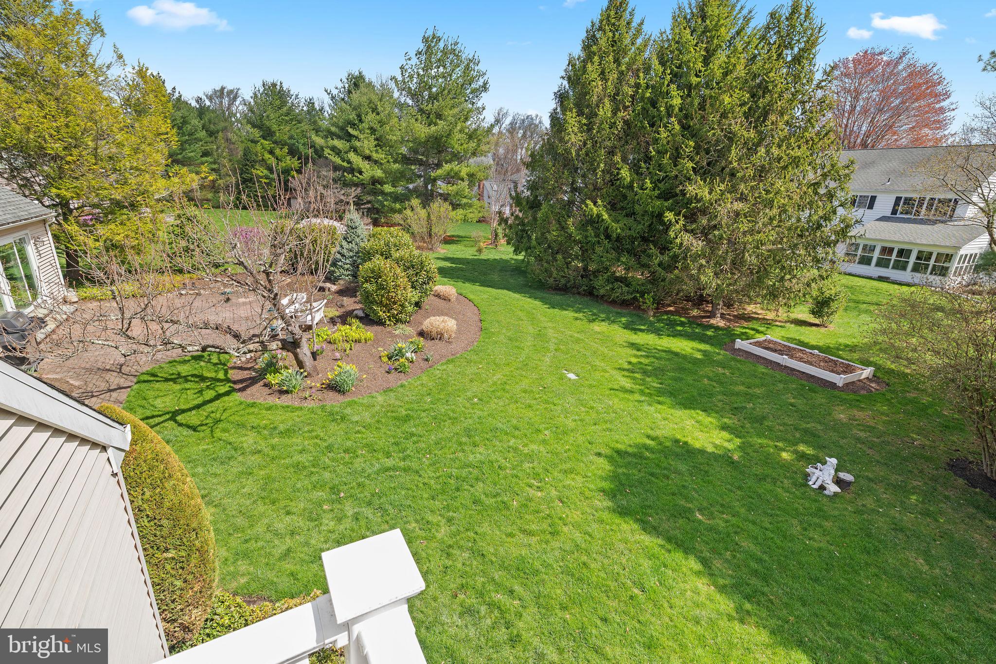 RIVER KNOLL - Residential