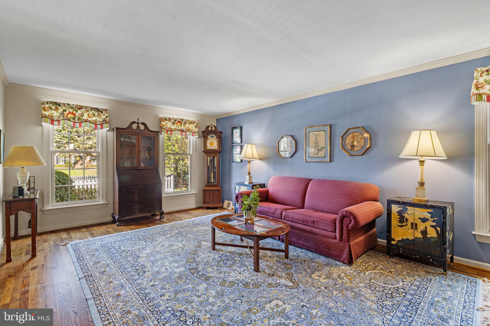 RIVER KNOLL - Residential