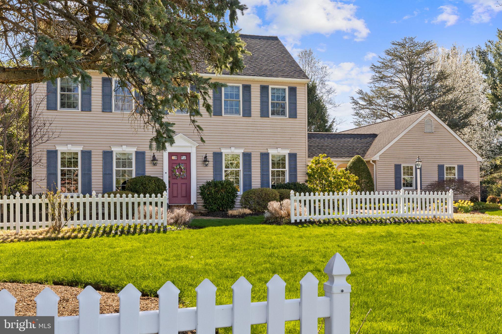 RIVER KNOLL - Residential