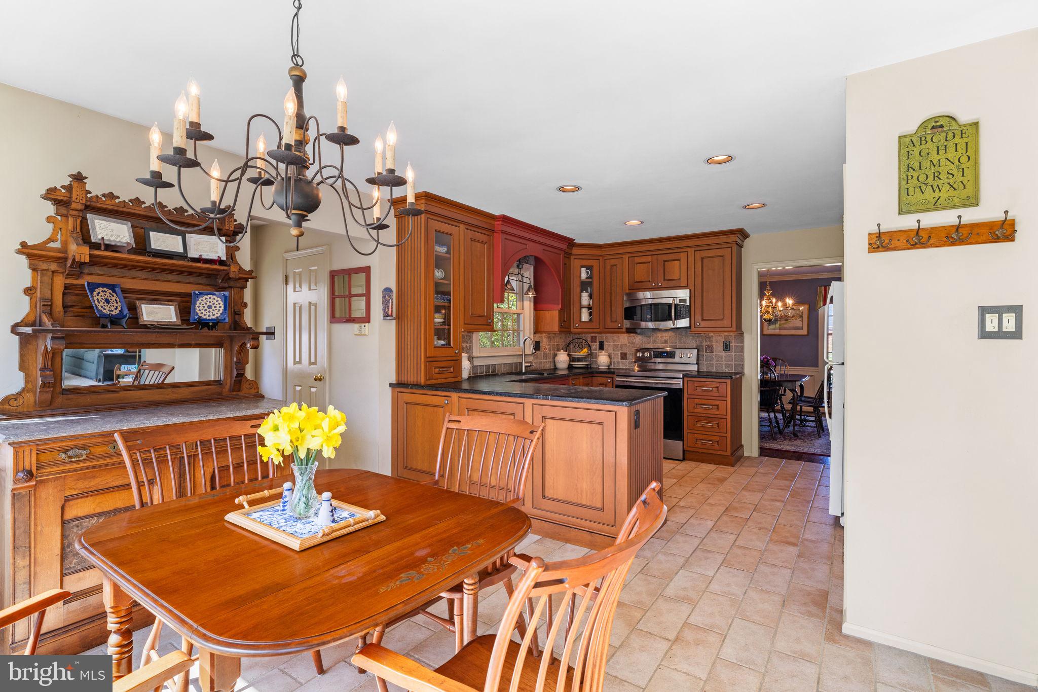 RIVER KNOLL - Residential