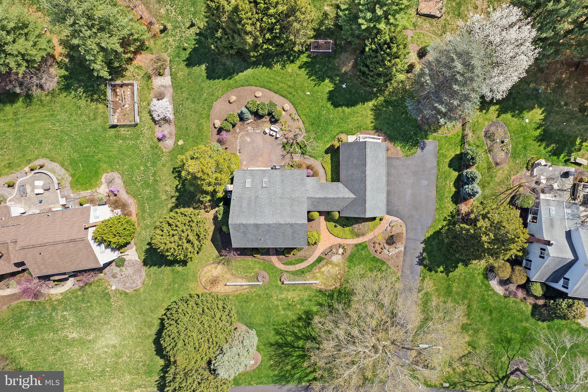 RIVER KNOLL - Residential