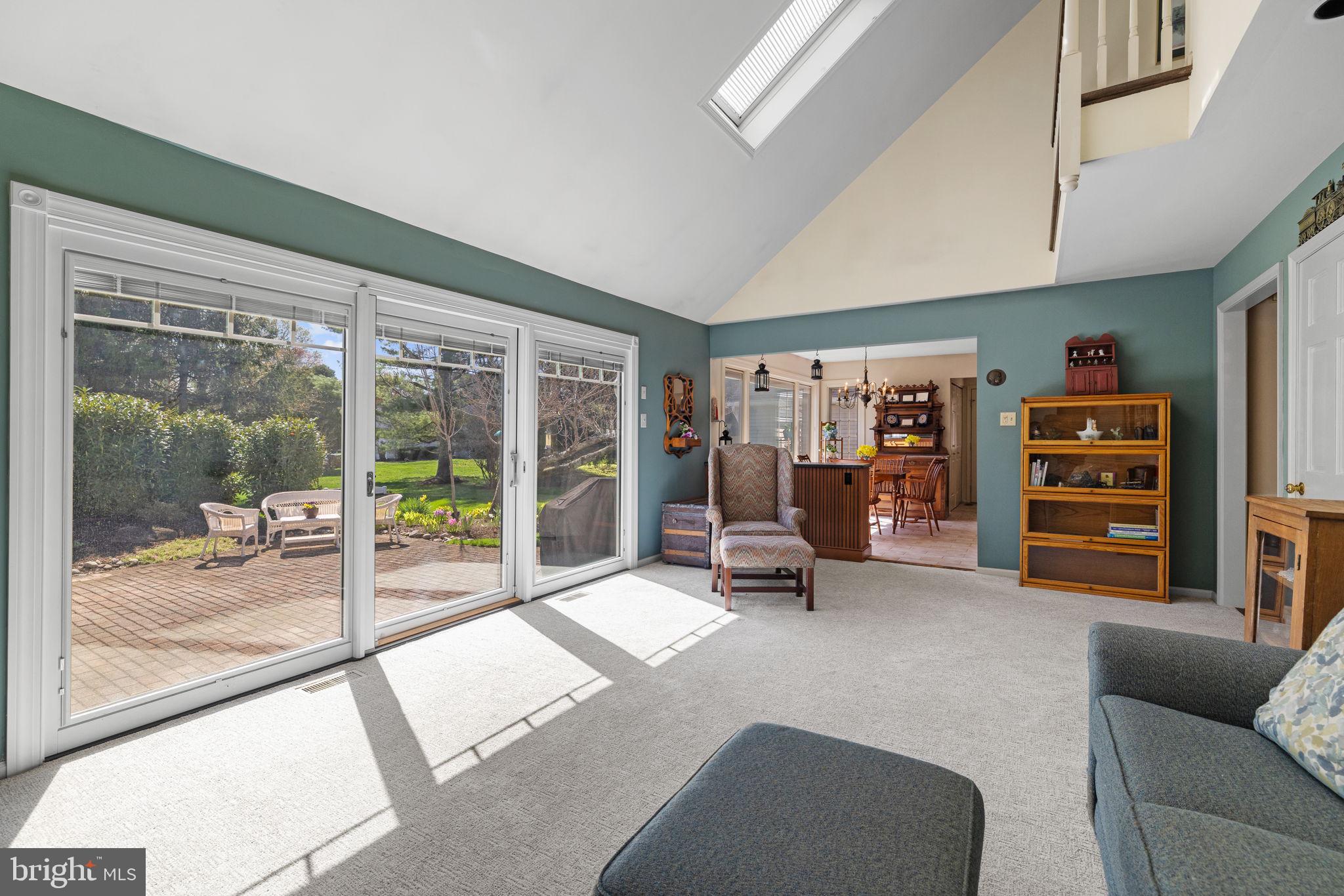 RIVER KNOLL - Residential