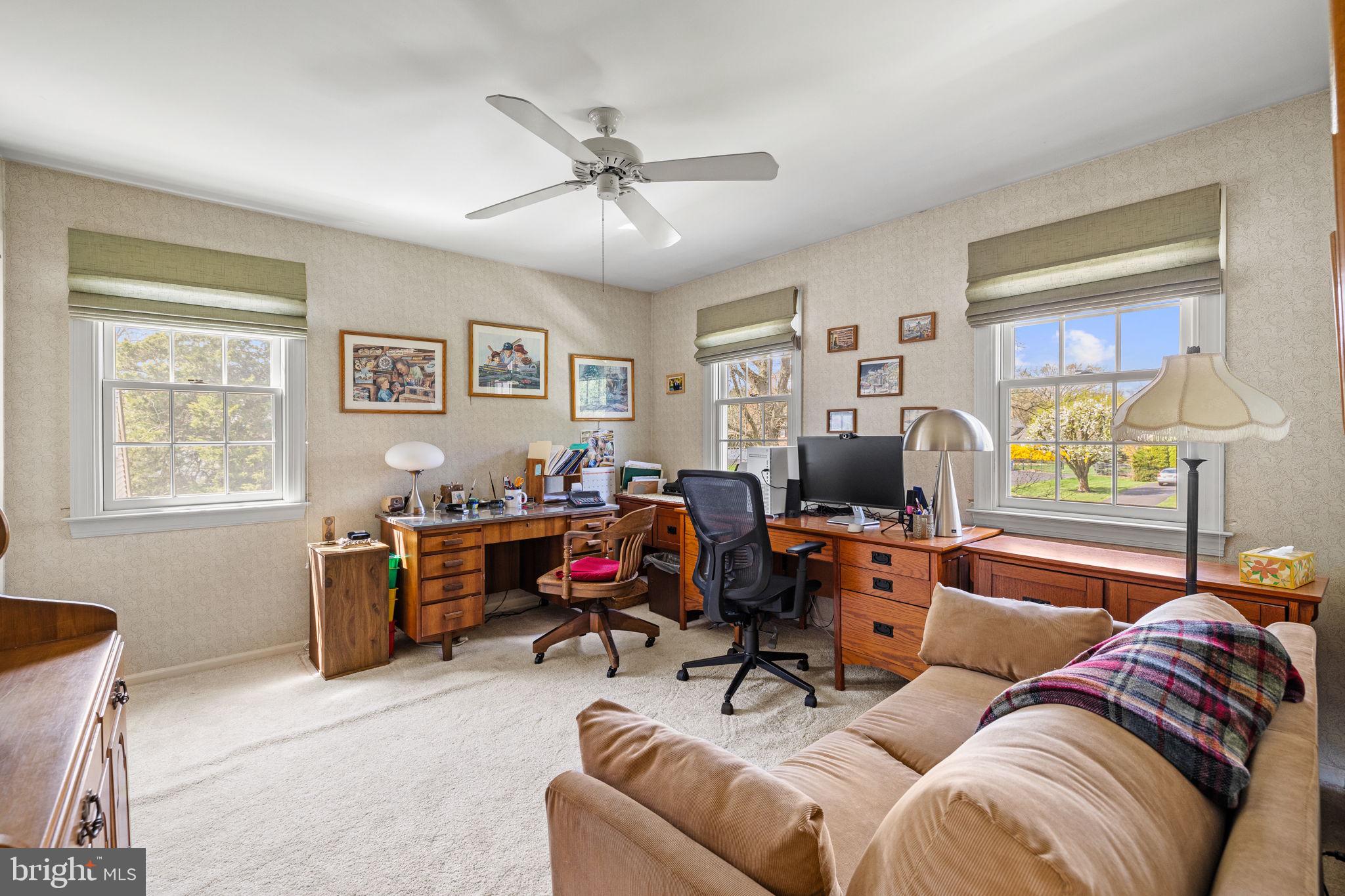 RIVER KNOLL - Residential