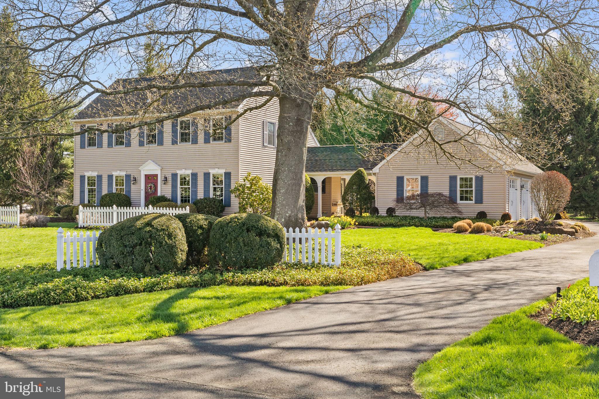 RIVER KNOLL - Residential