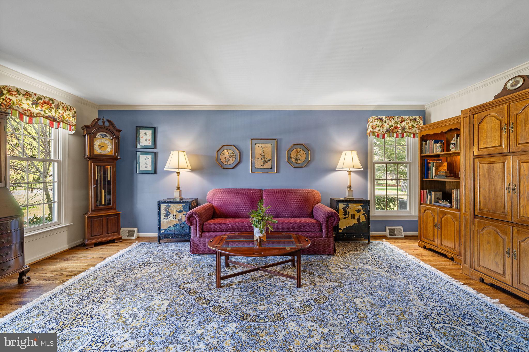 RIVER KNOLL - Residential