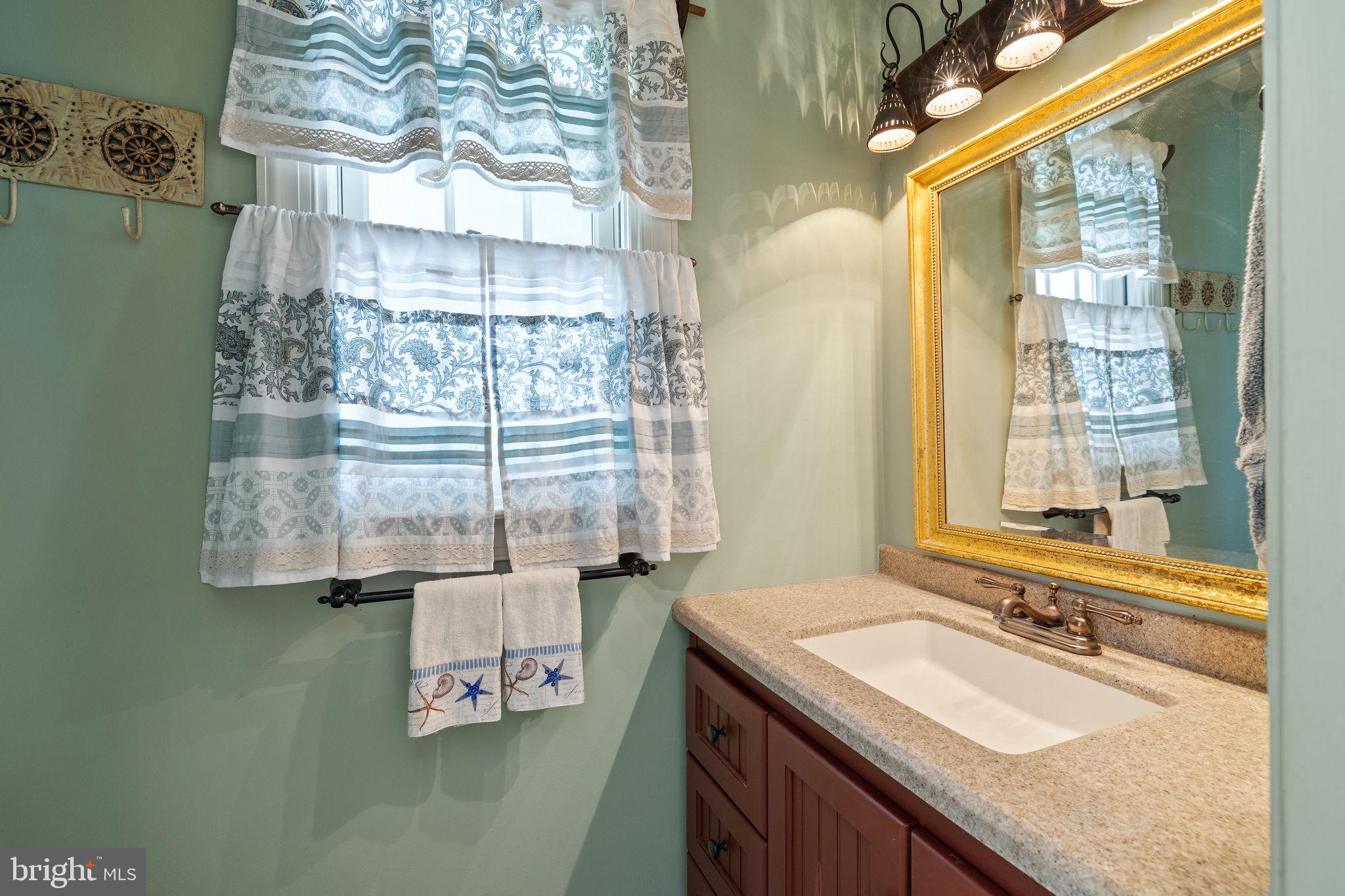 RIVER KNOLL - Residential