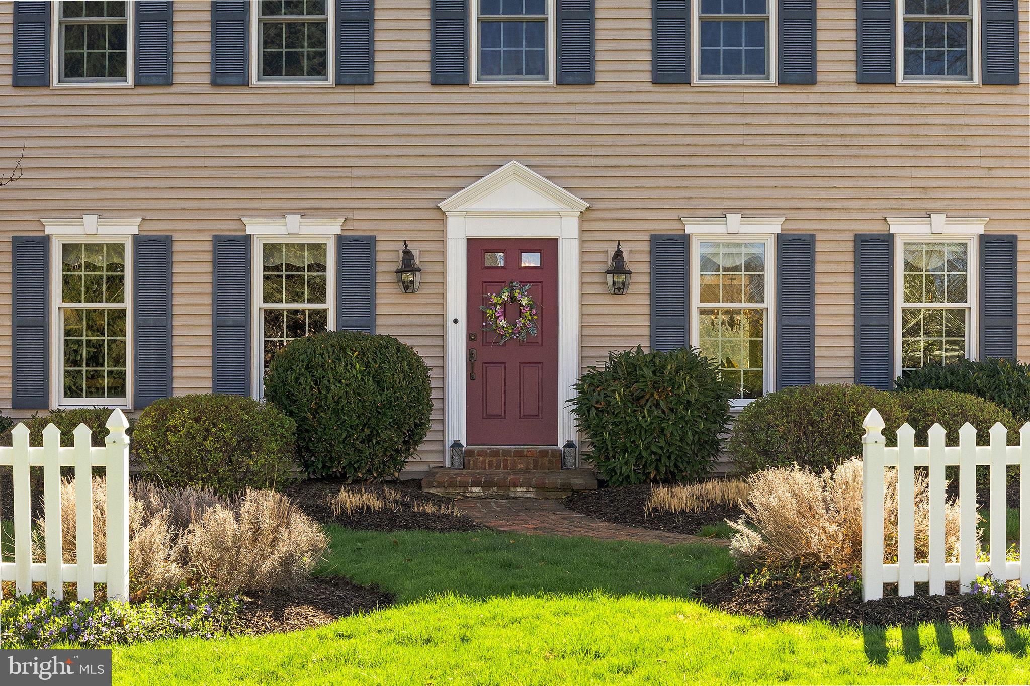 RIVER KNOLL - Residential