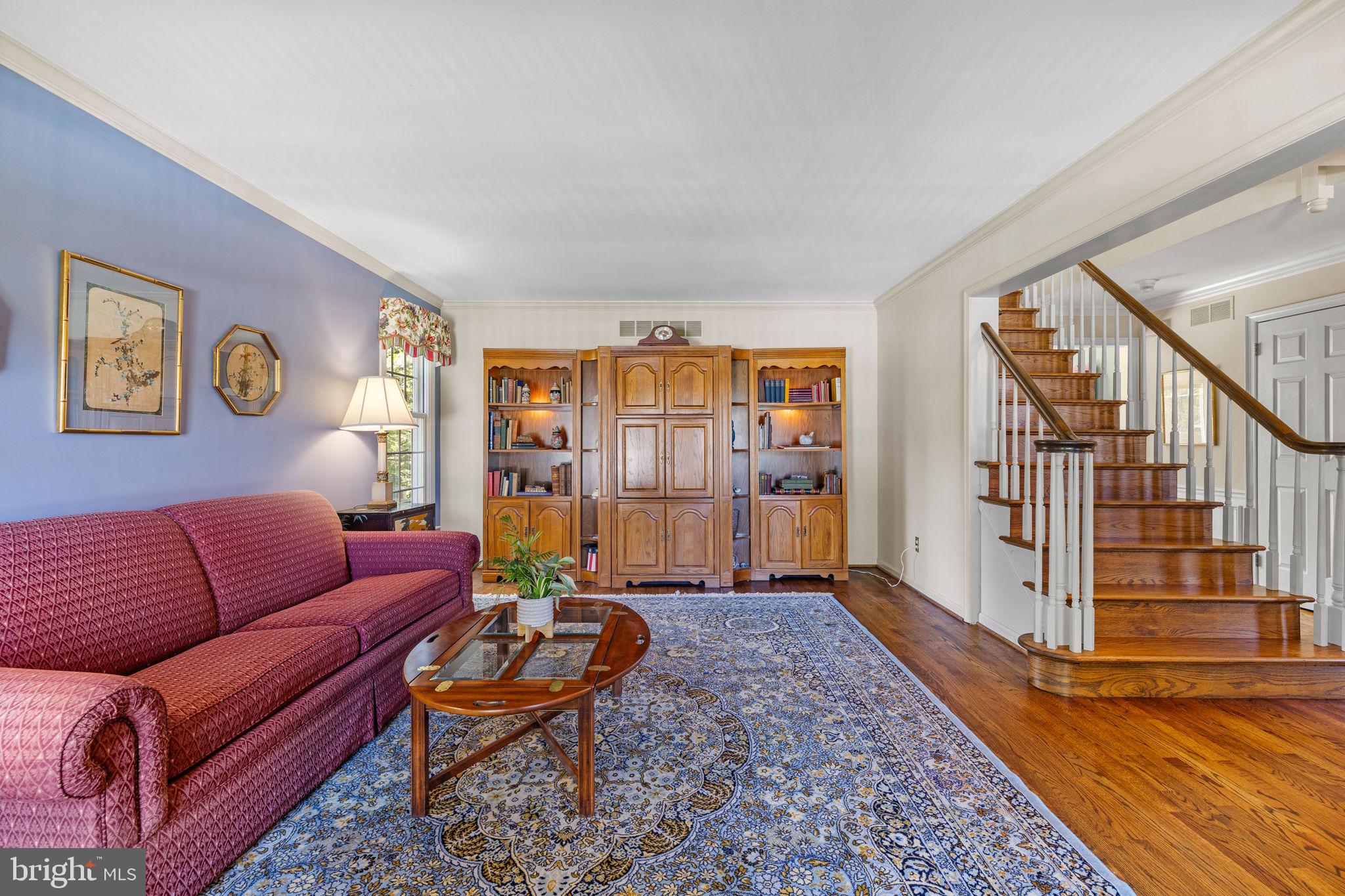 RIVER KNOLL - Residential