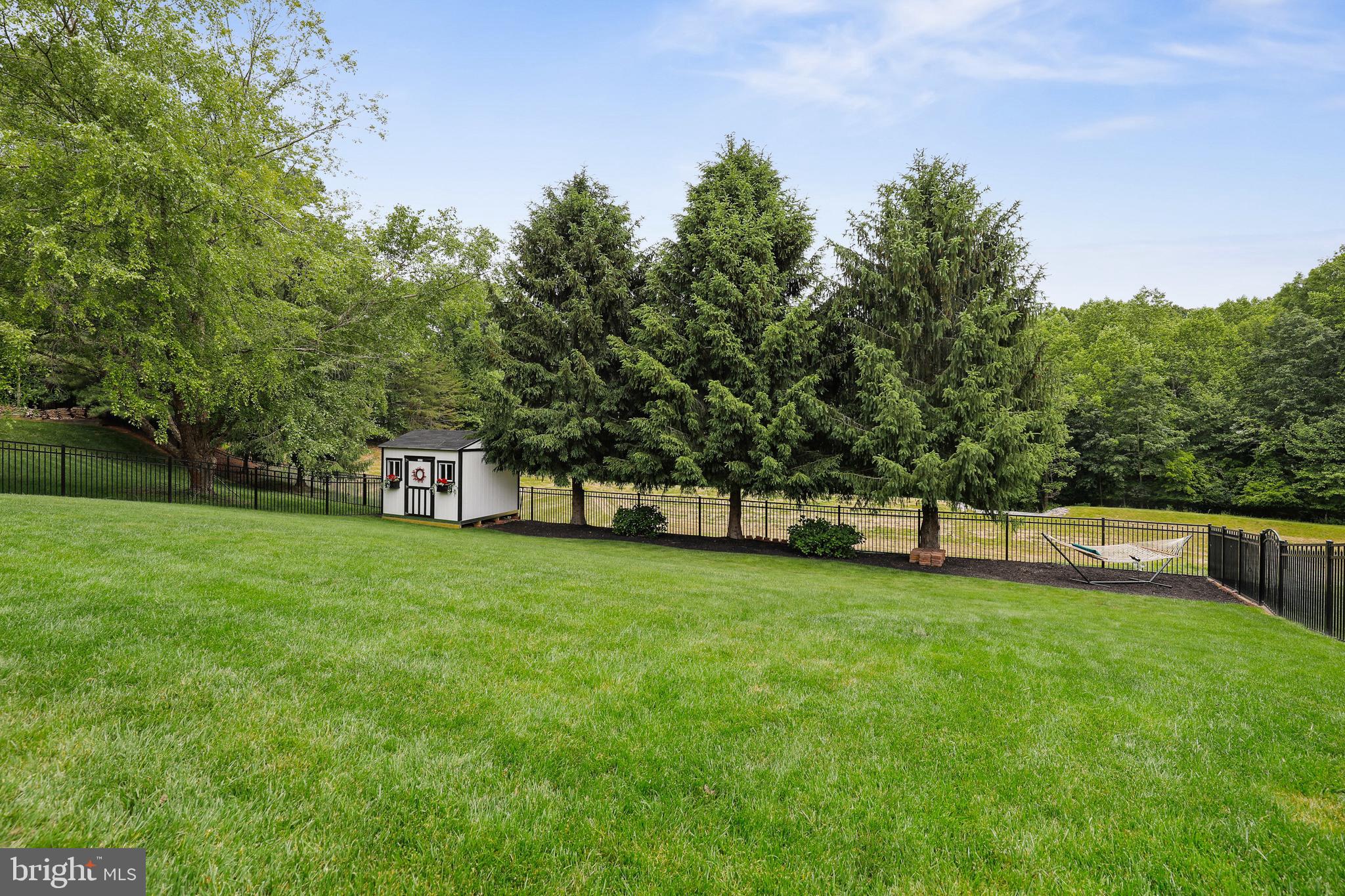 EDGEWOOD - Residential