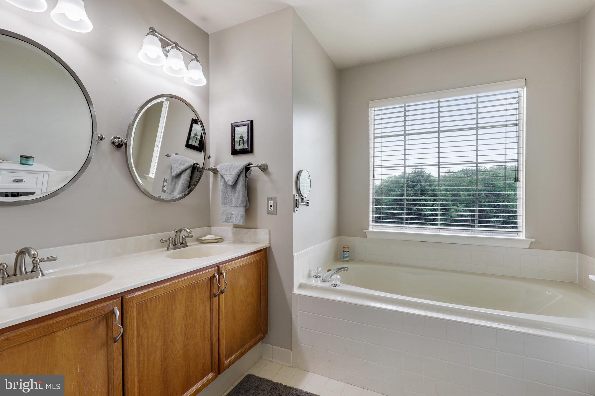 EDGEWOOD - Residential