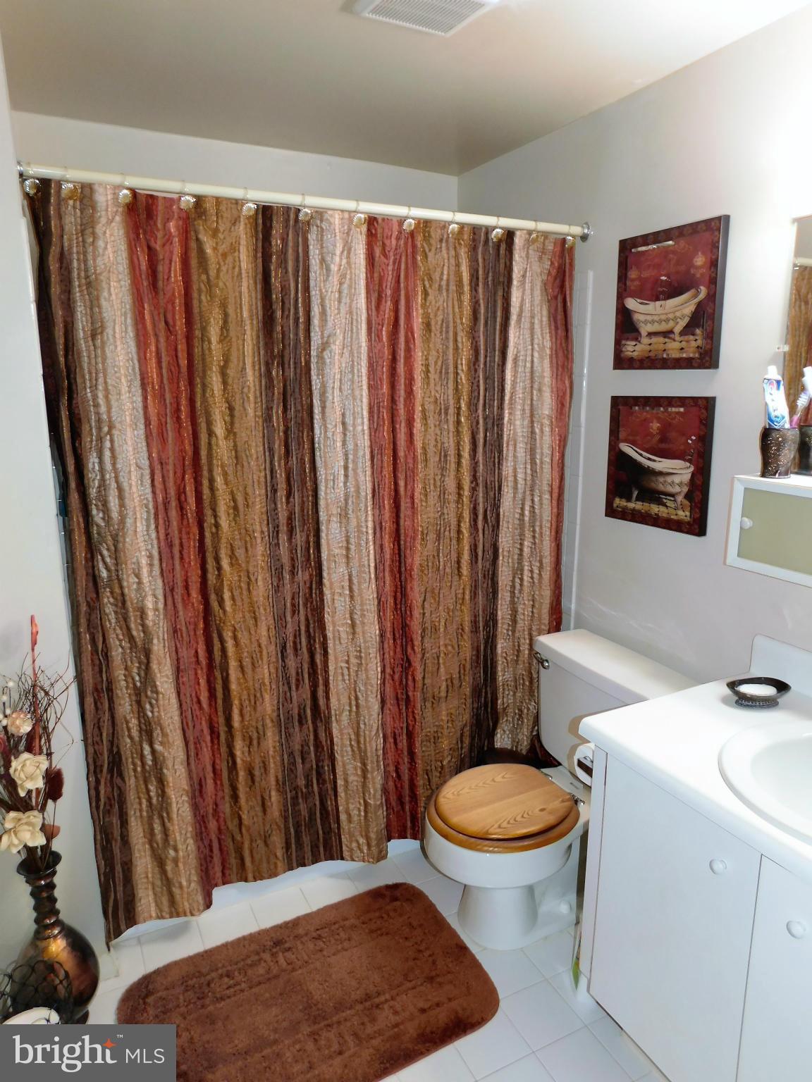 VILLAGE OF OWEN BROWN - Residential