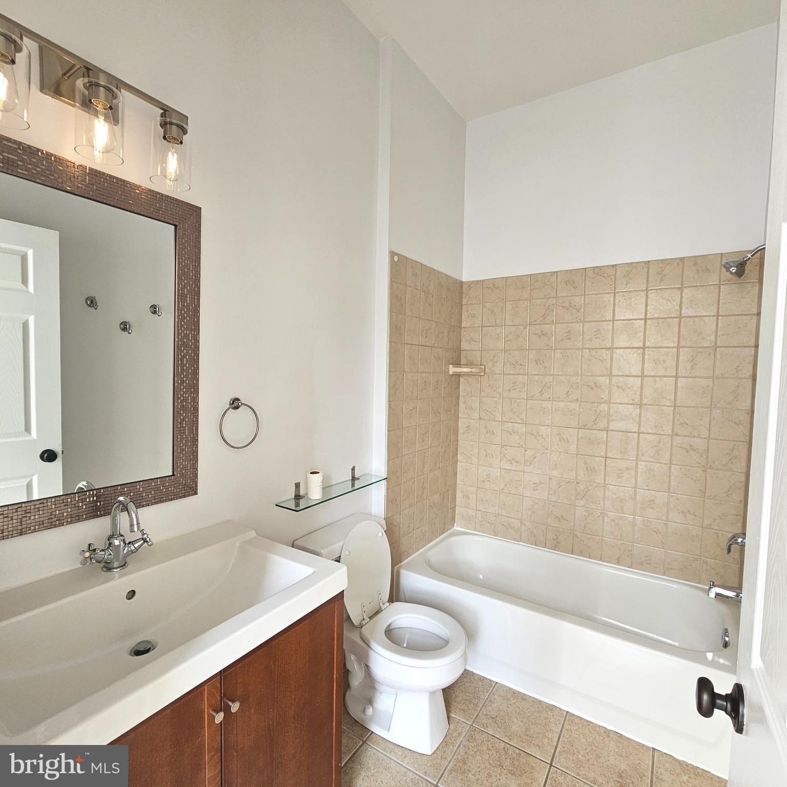 BOLTON HILL HISTORIC DISTRICT - Residential Lease
