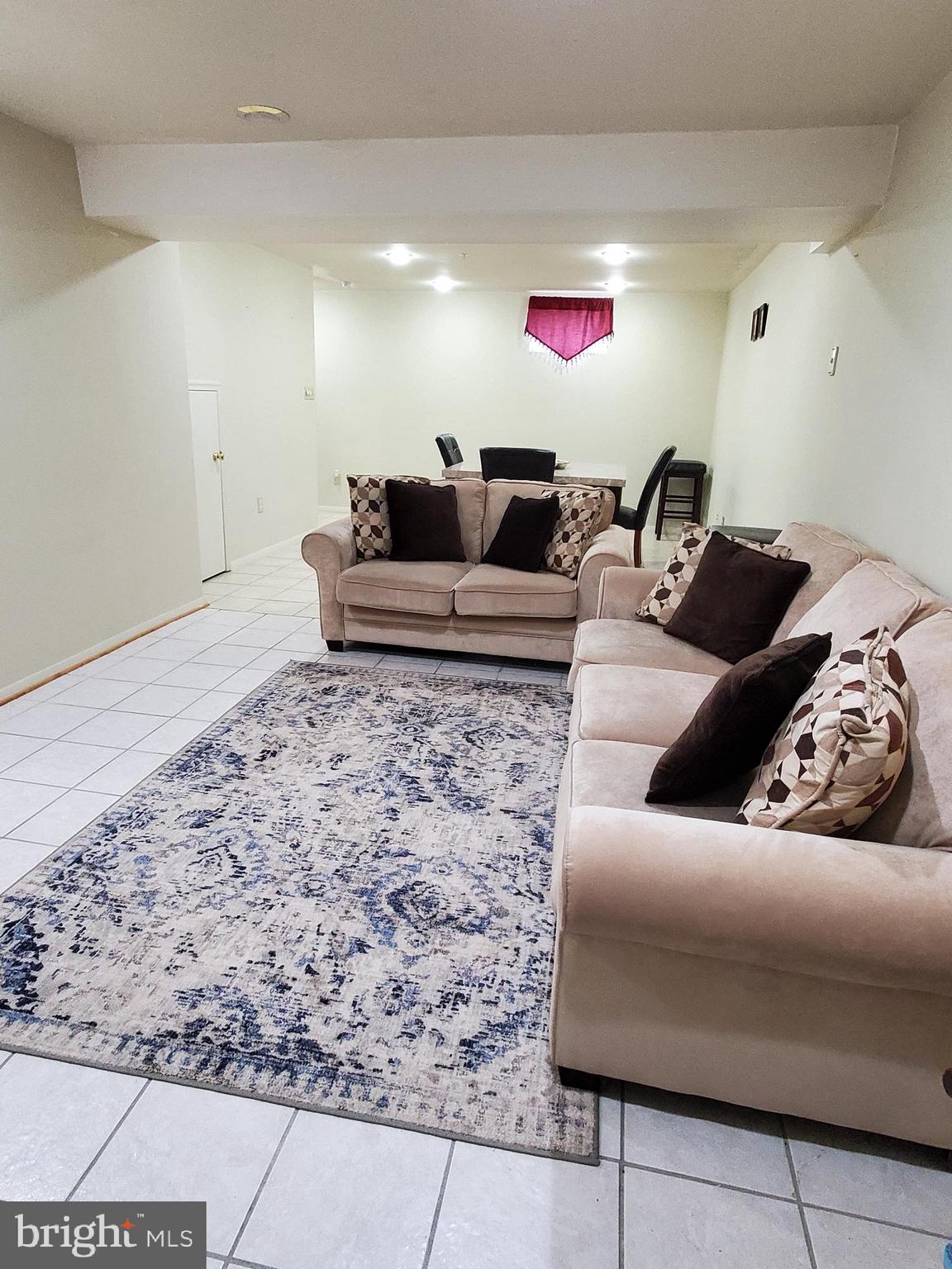 HIGH POINT HEIGHTS - Residential Lease