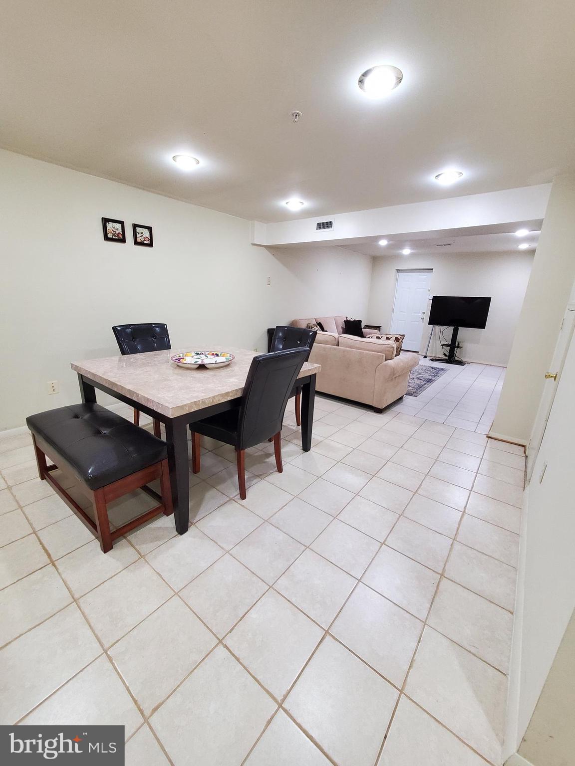 HIGH POINT HEIGHTS - Residential Lease