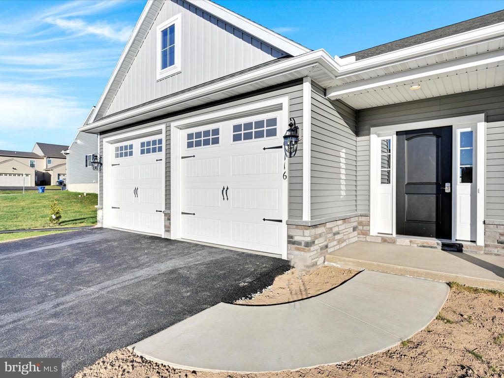 Photo of 116 Stoneybrook Lane, Elizabethtown, PA 17022 (MLS # PALA2038484)