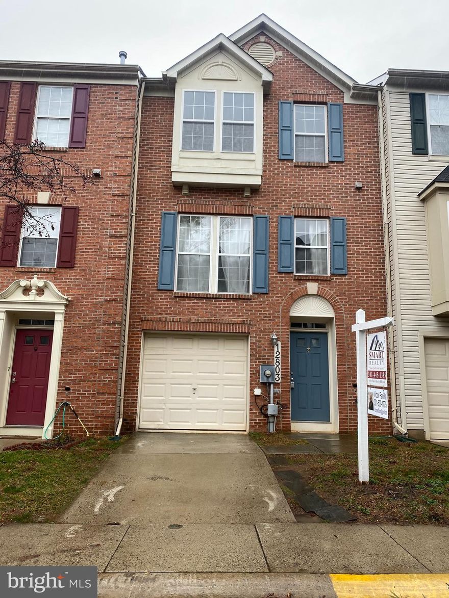 ALL OFERS BY SUNDAY 3:00pm
Beautiful brick one car garage town home, with 3 bedrooms, two full baths, hardwood floors lower and main level. very conveniently located to main roads and shopping centers