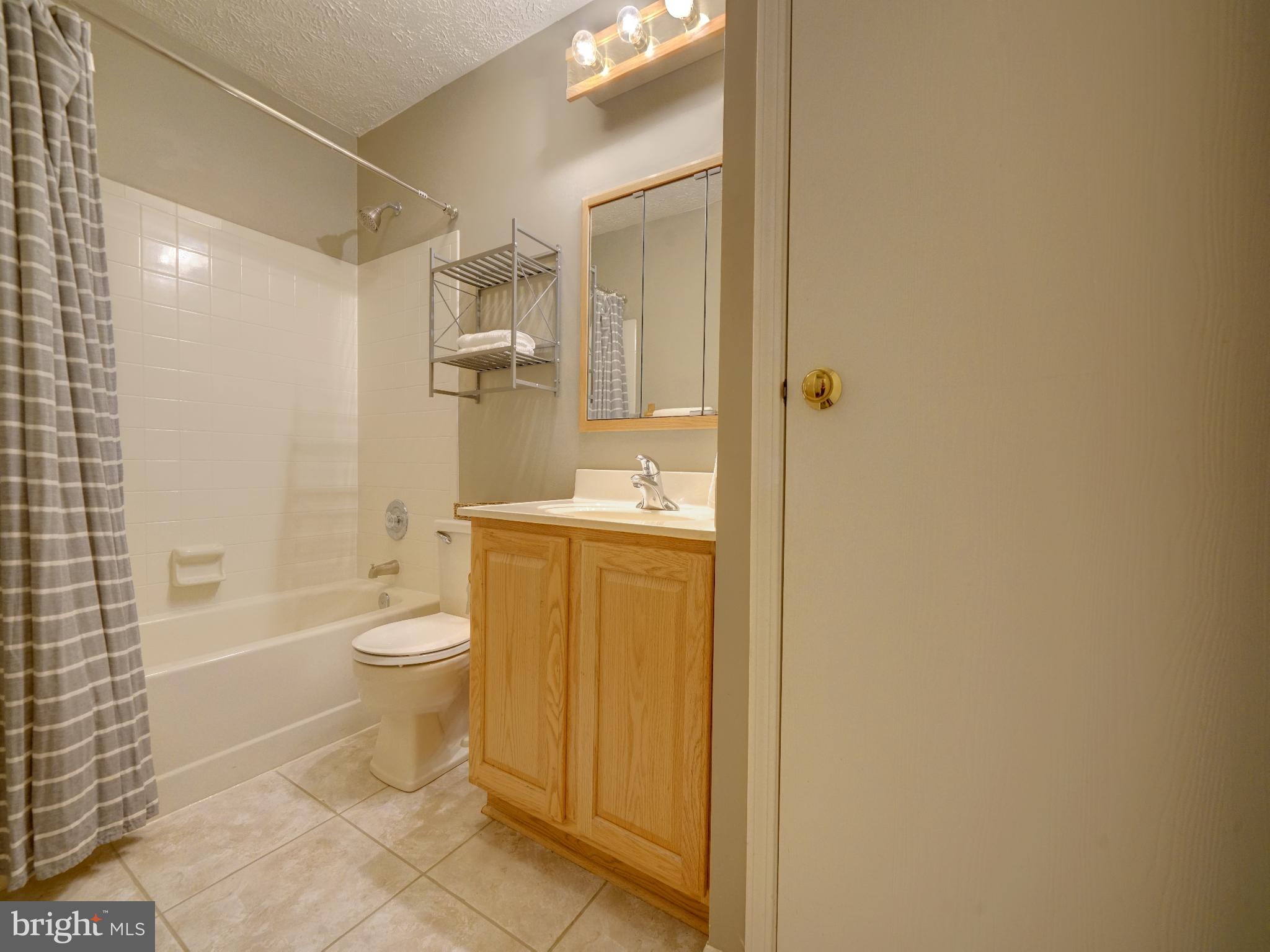 VILLAGE OF HICKORY RIDGE - Residential