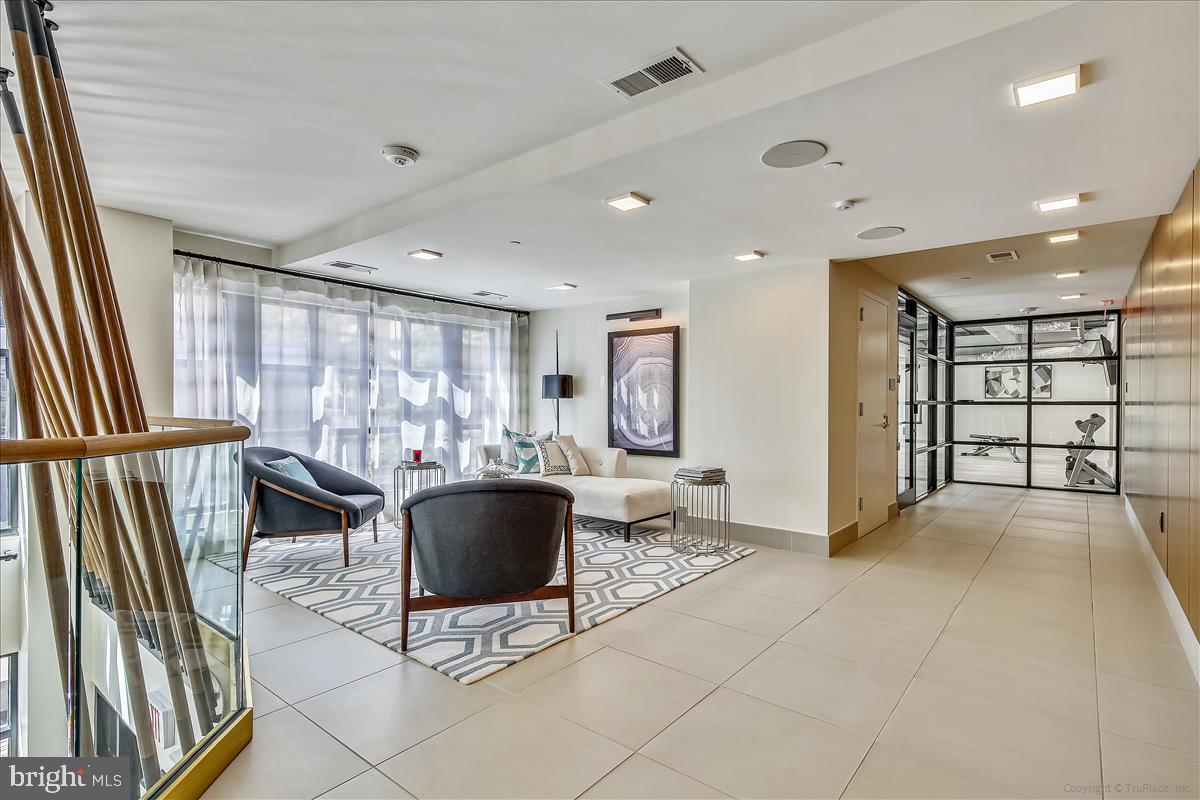 KEY AND NASH - Residential Lease