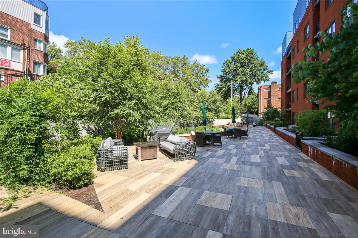 KEY AND NASH - Residential Lease