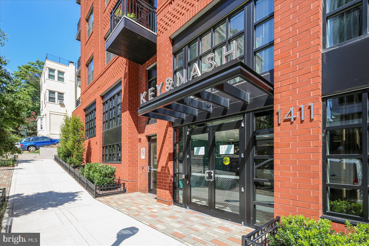 KEY AND NASH - Residential Lease