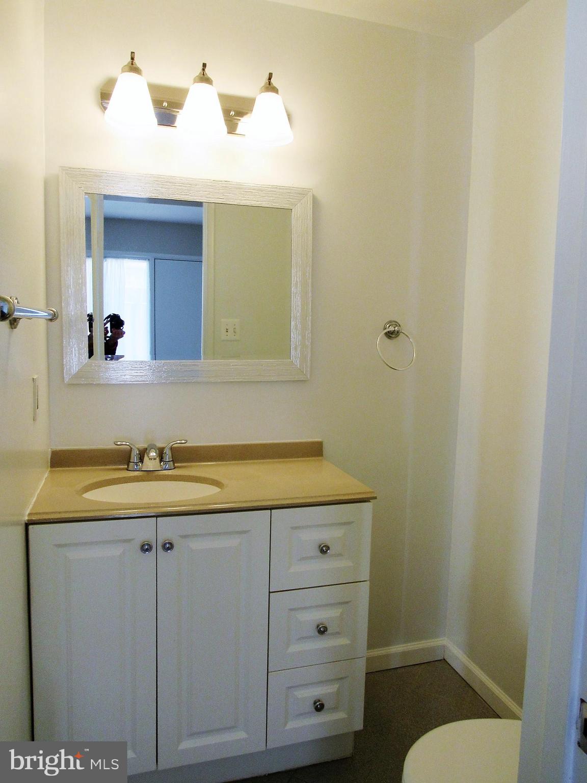 SOUTHGATE SQUARE CLUSTER - Residential Lease